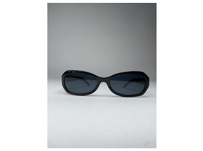 Timeless Gafas de sol de plástico negro Chanel - vista 2
