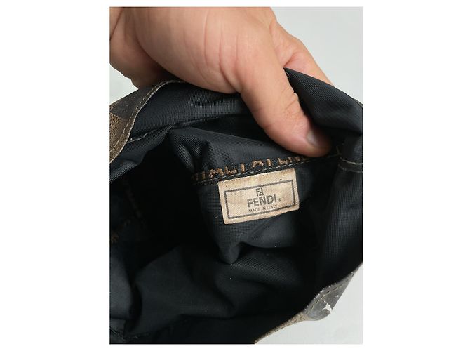 Borsa a tracolla in pelle marrone Fendi Baguette - vista 3