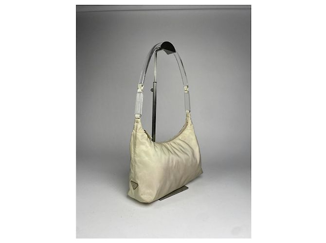 Borsa a mano in poliestere beige Prada Cleo - vista 2