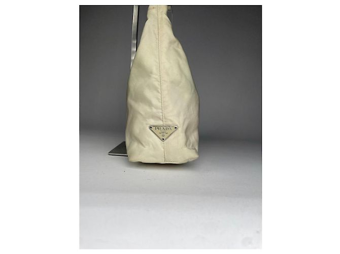 Borsa a mano in poliestere beige Prada Cleo - vista 5