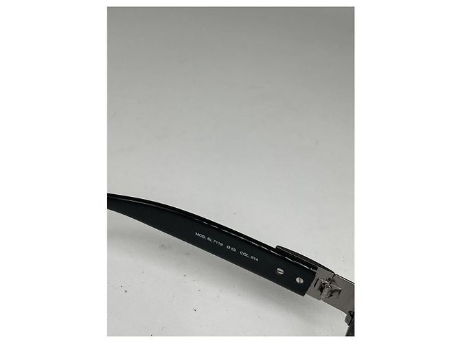 Fendi schwarze Kunststoffsonnenbrille - Ansicht 2