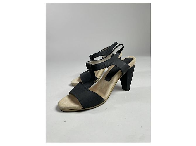 Schwarze Lederabsätze von Jil Sander - Ansicht 3