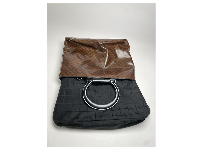 Céline Celine Ring Handtasche aus braunem Lackleder - Ansicht 4