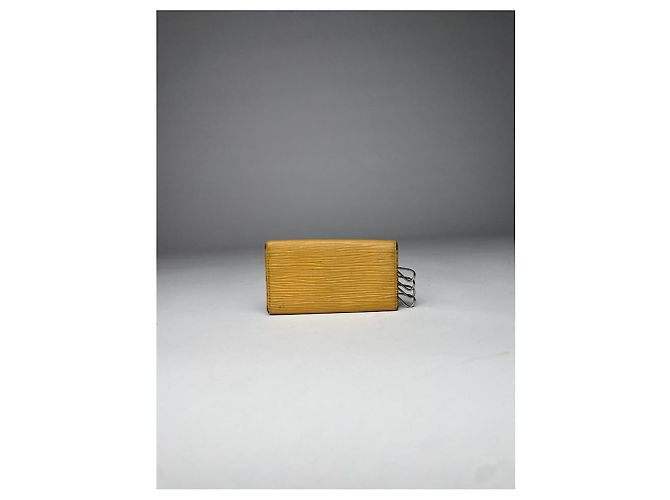 Borsa in pelle gialla Dauphine di Louis Vuitton Giallo - vista 2