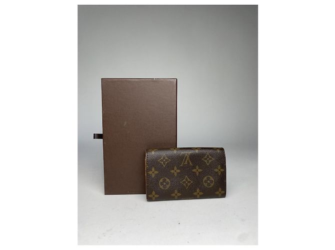 Portafoglio in pelle marrone Louis Vuitton Juliette - vista 3