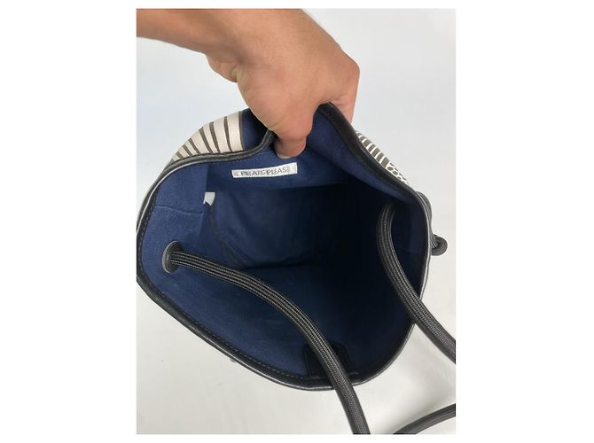Pleats Please blauer Polyester-Handtasche - Ansicht 2