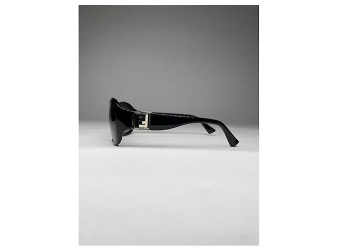 Fendi schwarze Kunststoffsonnenbrille - Ansicht 2