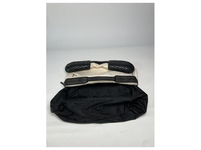 Issey Miyake weiße Polyester-Handtasche - Ansicht 2