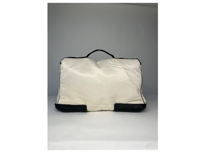 Issey Miyake weiße Polyester-Handtasche - Ansicht 3