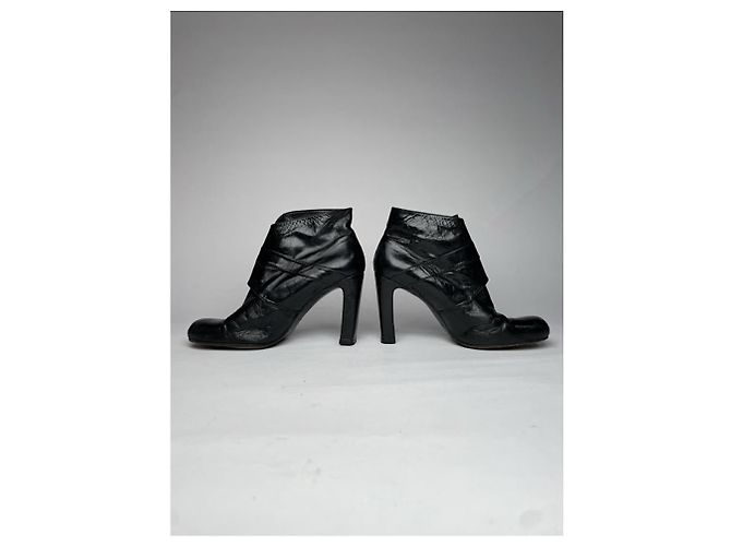 Jil Sander schwarze Lackleder Stiefeletten - Ansicht 5