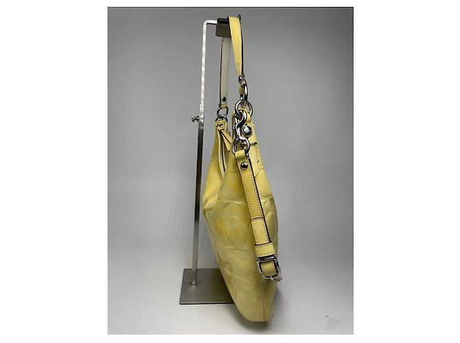 Borsa a mano Hobo in pelle verniciata gialla di Coach Hamilton Giallo - vista 4