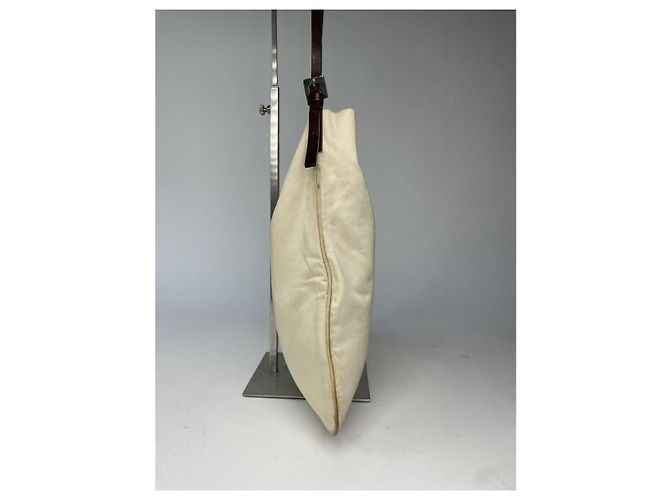 Borsa a mano Fendi Baguette in cotone beige - vista 5