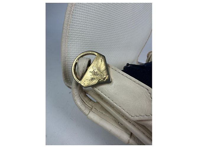 Yves Saint Laurent weiße Lederhandtasche - Ansicht 4
