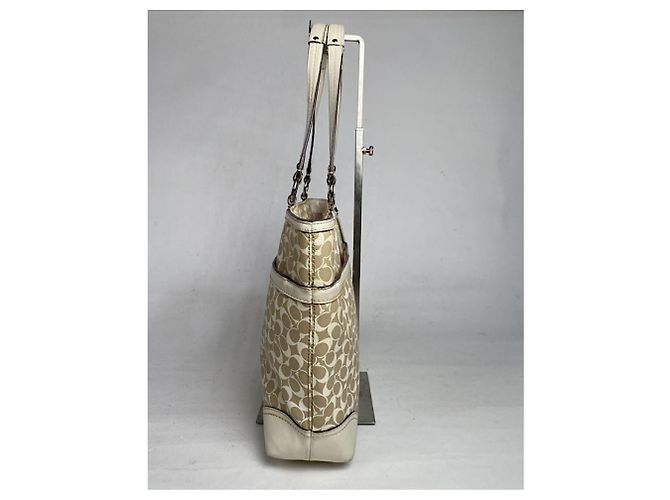 Coach Signature Sufflette Beiger Lederhandtasche - Ansicht 4