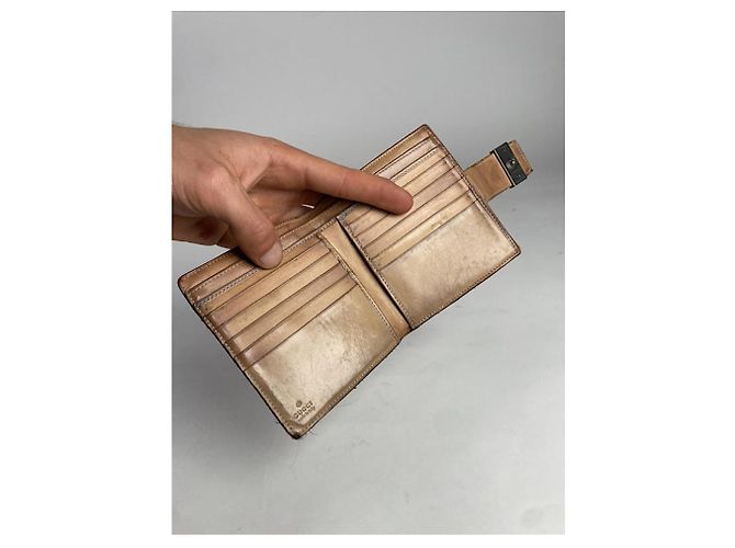 Cartera de cuero beige entrelazada de Gucci - vista 3