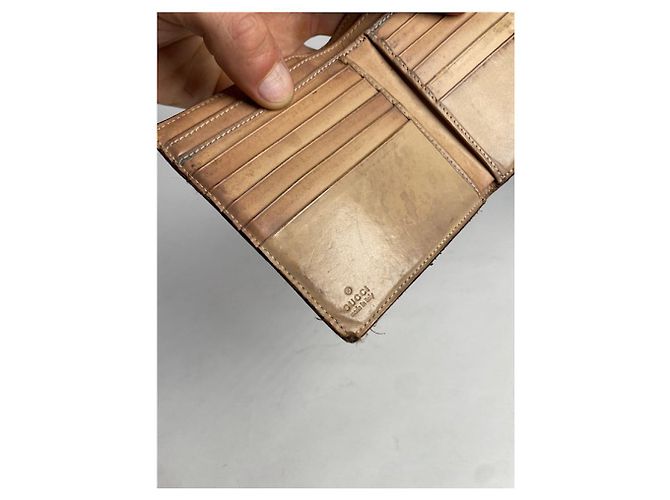 Cartera de cuero beige entrelazada de Gucci - vista 4