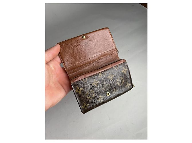 Billetera de cuero marrón Louis Vuitton Marie Castaño - vista 4