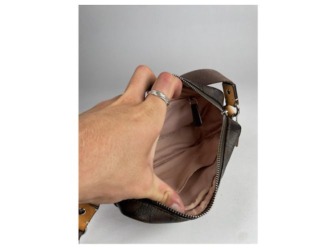 Borsa a mano in pelle marrone Sufflette Signature di Coach - vista 2