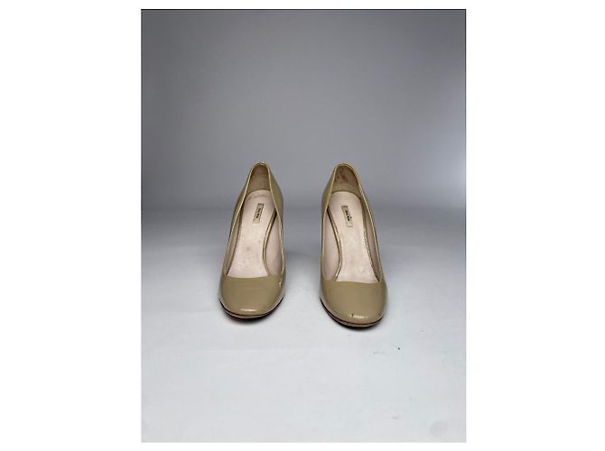 Miu Miu Beiger Lackleder Absatz - Ansicht 4