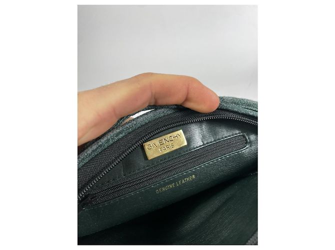 Borsa a mano mini Pocket in pelle verde di Givenchy - vista 2