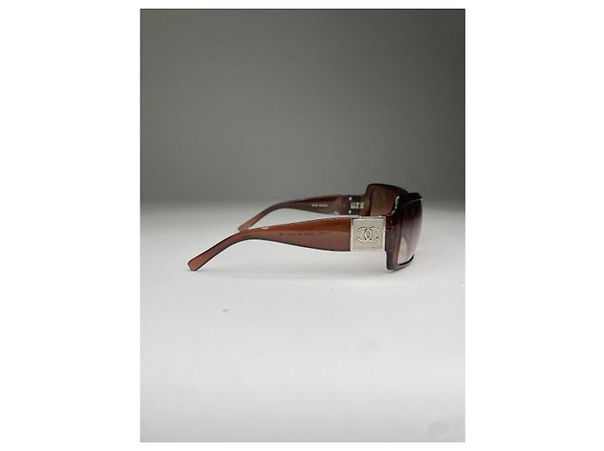Gafas de sol de plástico marrón de Chanel Castaño - vista 2