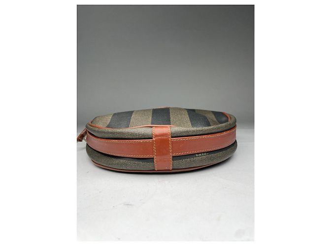 Borsa a tracolla in pelle marrone Fendi Baguette - vista 5