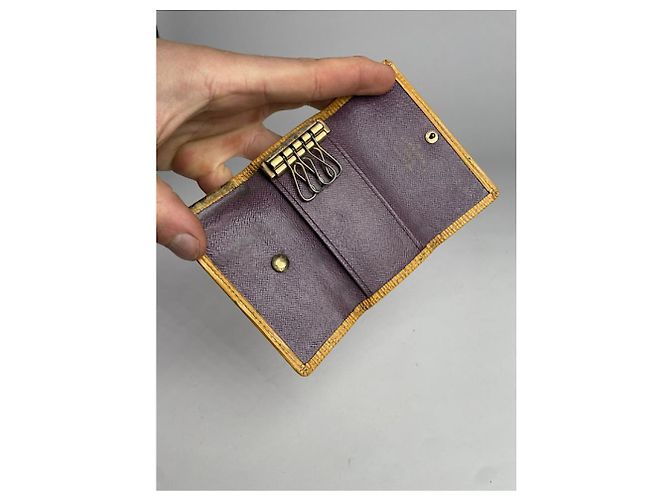 Borsa in pelle gialla Louis Vuitton Lockme Giallo - vista 4