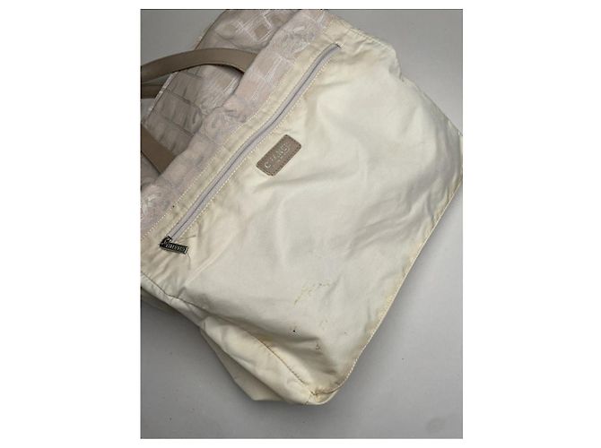 Chanel Beiger Polyester-Handtasche - Ansicht 2