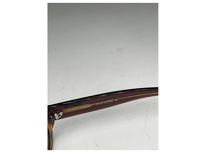 Fendi rote Kunststoffsonnenbrille - Ansicht 2