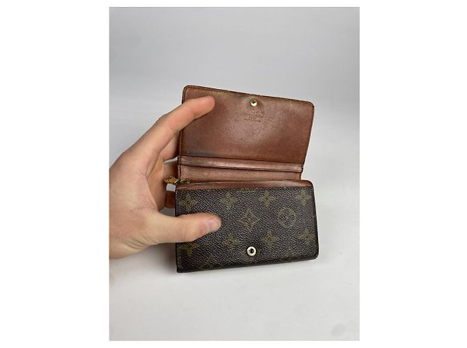 Cartera de cuero marrón Louis Vuitton Flore Castaño - vista 3