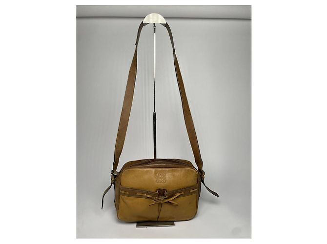 Borsa a mano in pelle beige Loewe Flamenco - vista 2