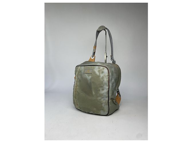 Louis Vuitton Bauchtasche / Handtasche aus grauem Polyester - Ansicht 2