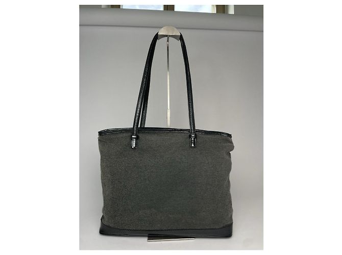 Borsa a mano in pelle nera Loewe Amazona Nero - vista 3