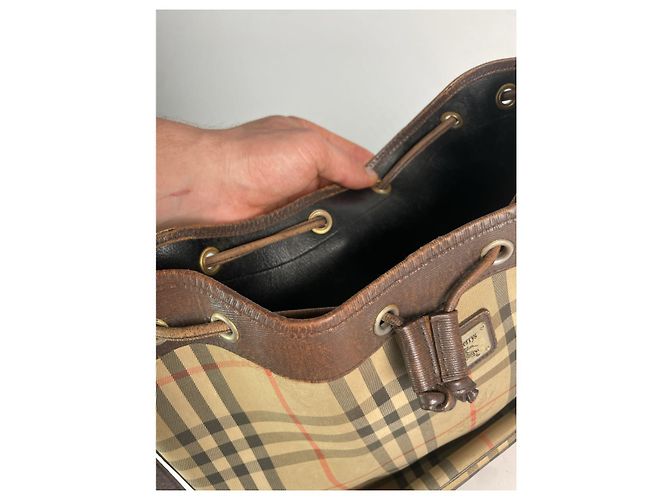 Borsa a secchiello in pelle beige Burberry Lola - vista 3