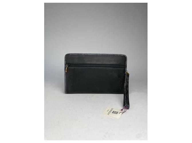 Clutch in pelle nera Givenchy Emblem Nero - vista 3