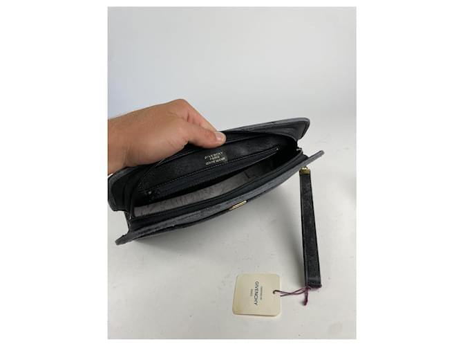 Clutch in pelle nera Givenchy Emblem Nero - vista 5