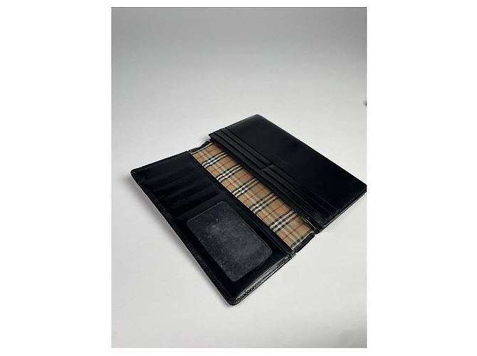 Cartera de cuero patentado negro de Burberry - vista 3