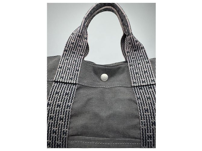 Schwarze Polyester-Handtasche von Hermès - Ansicht 4