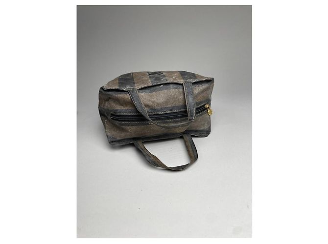 Fendi Baguette schwarze Lederhandtasche - Ansicht 3