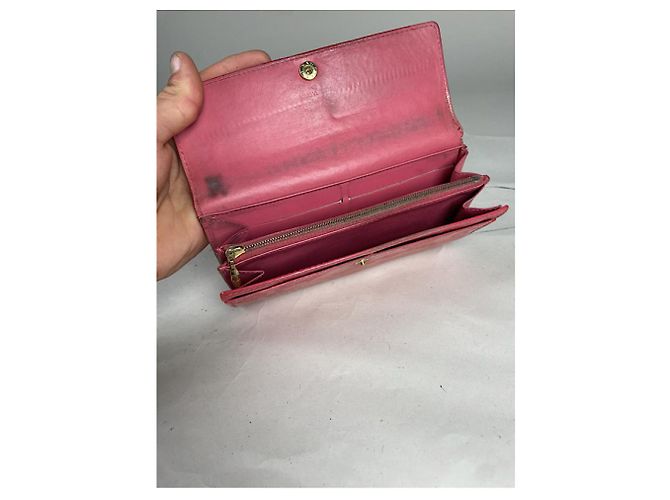 Cartera de cuero rojo Louis Vuitton Virtuose Roja - vista 4