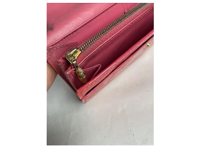 Cartera de cuero rojo Louis Vuitton Virtuose Roja - vista 5