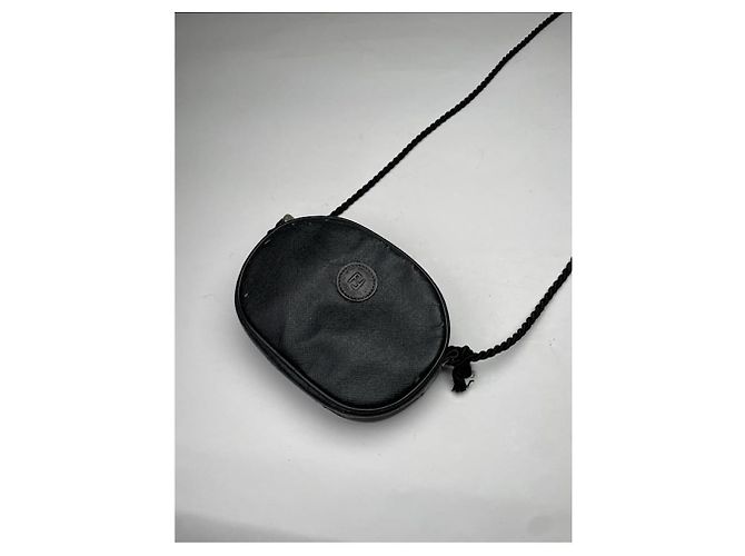 Fendi Baguette schwarze Lederhandtasche - Ansicht 2