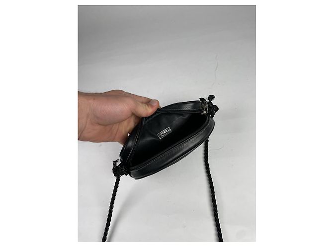 Fendi Baguette schwarze Lederhandtasche - Ansicht 3