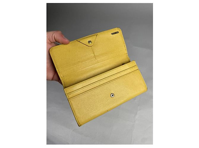 Fendi Gelbe Lederbörse - Ansicht 4