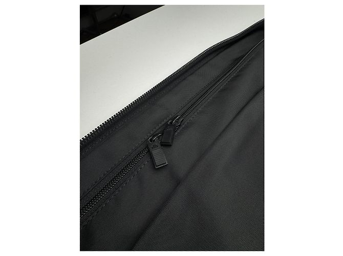 Borsa da viaggio in pelle nera Issey Miyake - vista 3
