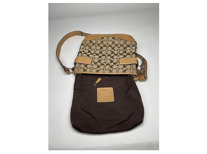 Borsa a mano in pelle marrone Sufflette Signature di Coach - vista 3