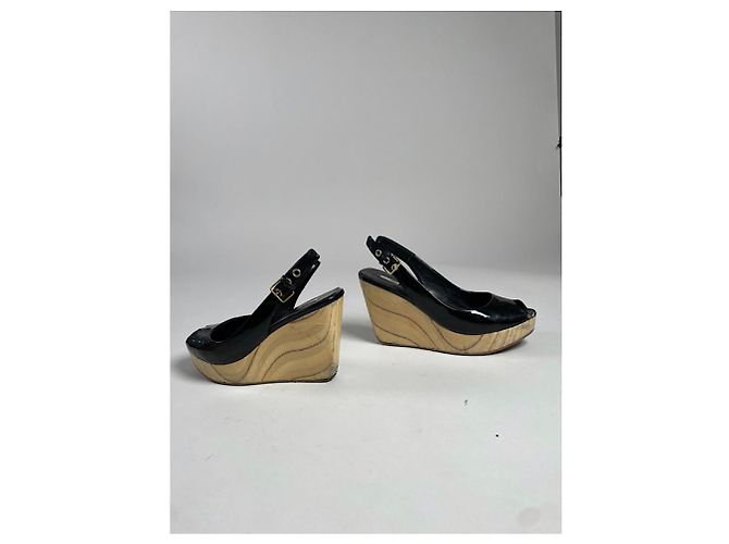 Miu Miu Schwarzer Lacklederabsatz - Ansicht 5