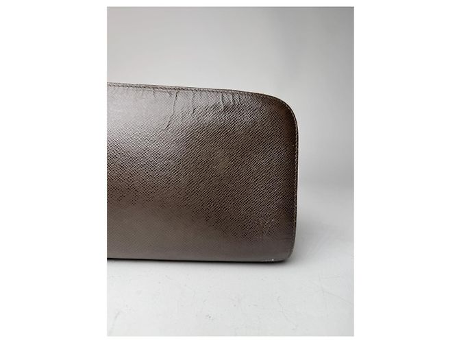 Clutch in pelle viola Louis Vuitton Saint Paul Porpora - vista 5