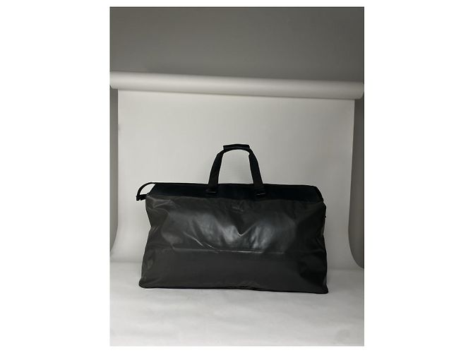 Borsa da viaggio in pelle nera Issey Miyake - vista 4