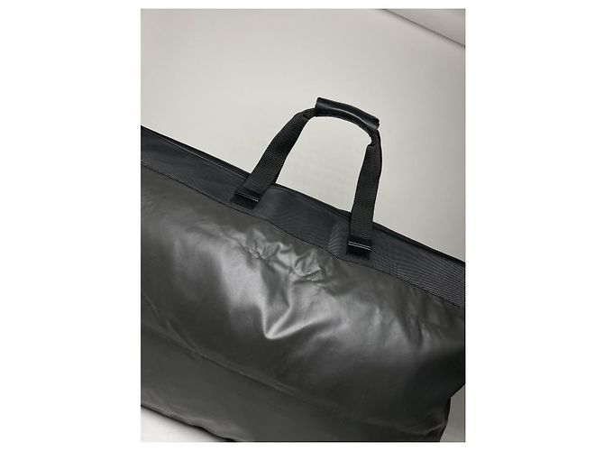 Borsa da viaggio in pelle nera Issey Miyake - vista 5